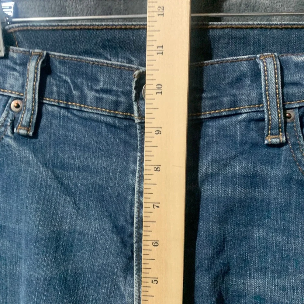 Levis measurements waist
